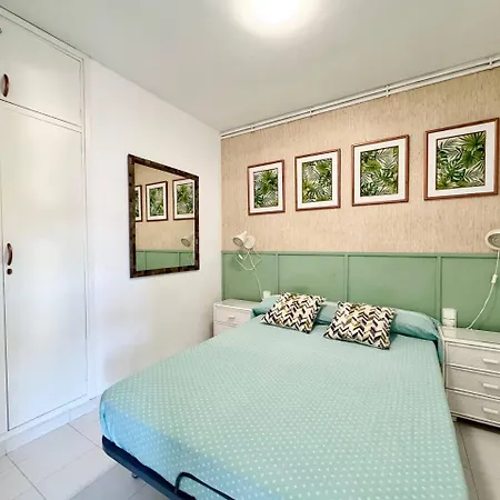 Apartsalou Blau Mari