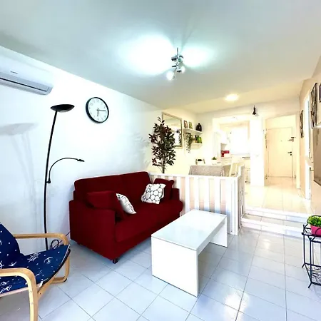 Apartsalou Blau Mari